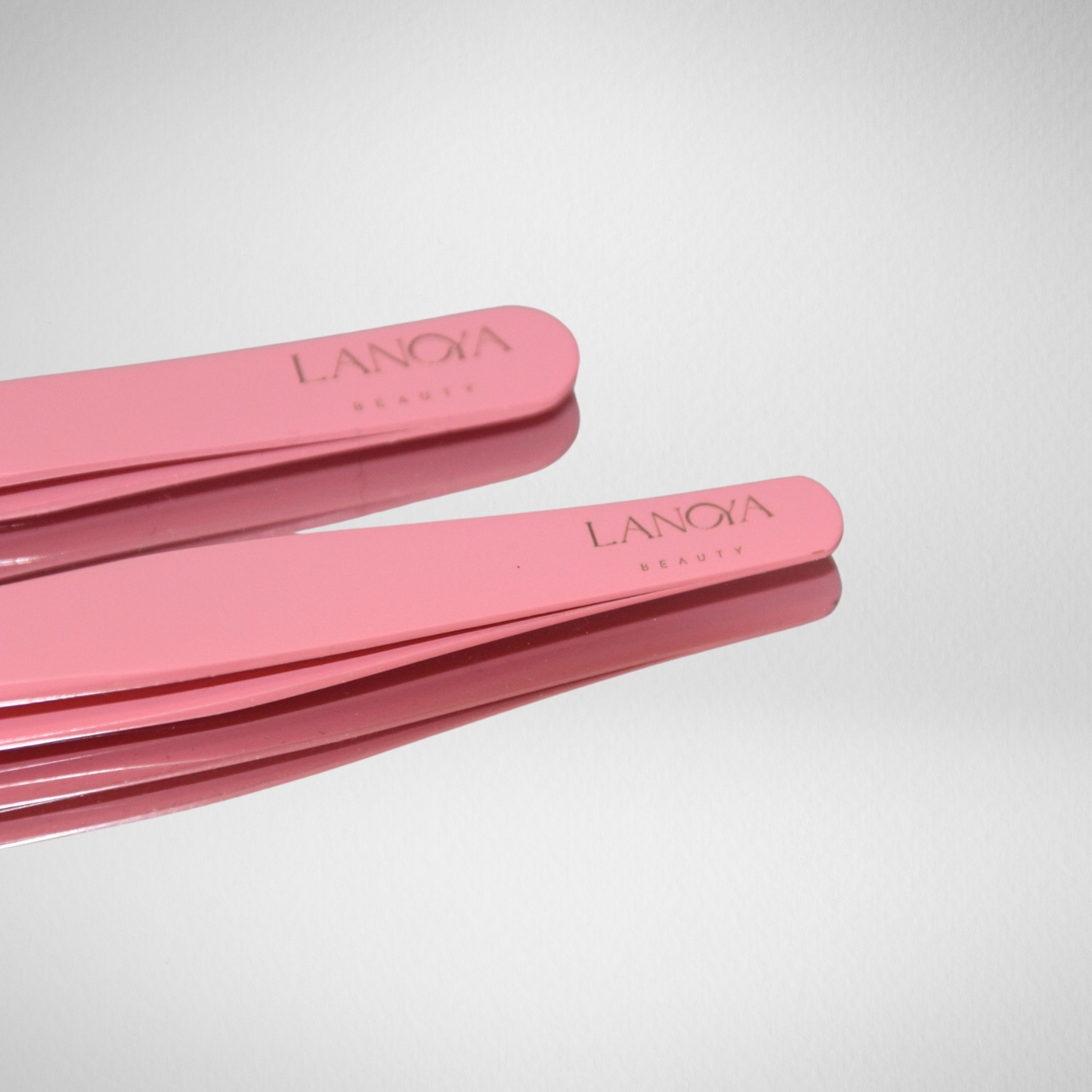 Pink applicate tweezer