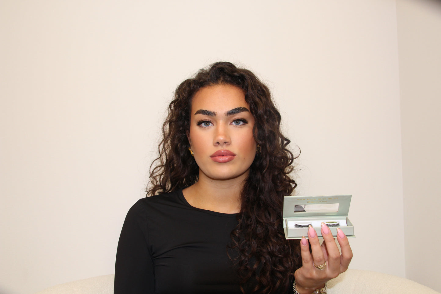 Nepwimpers Bold Noir